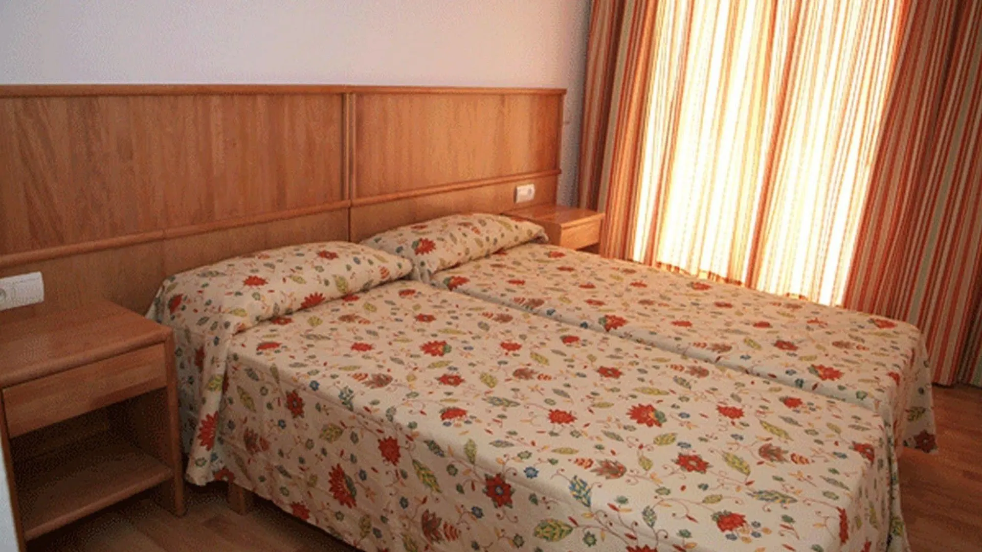 Bon Sol Apartamentos L'Estartit 0*,
